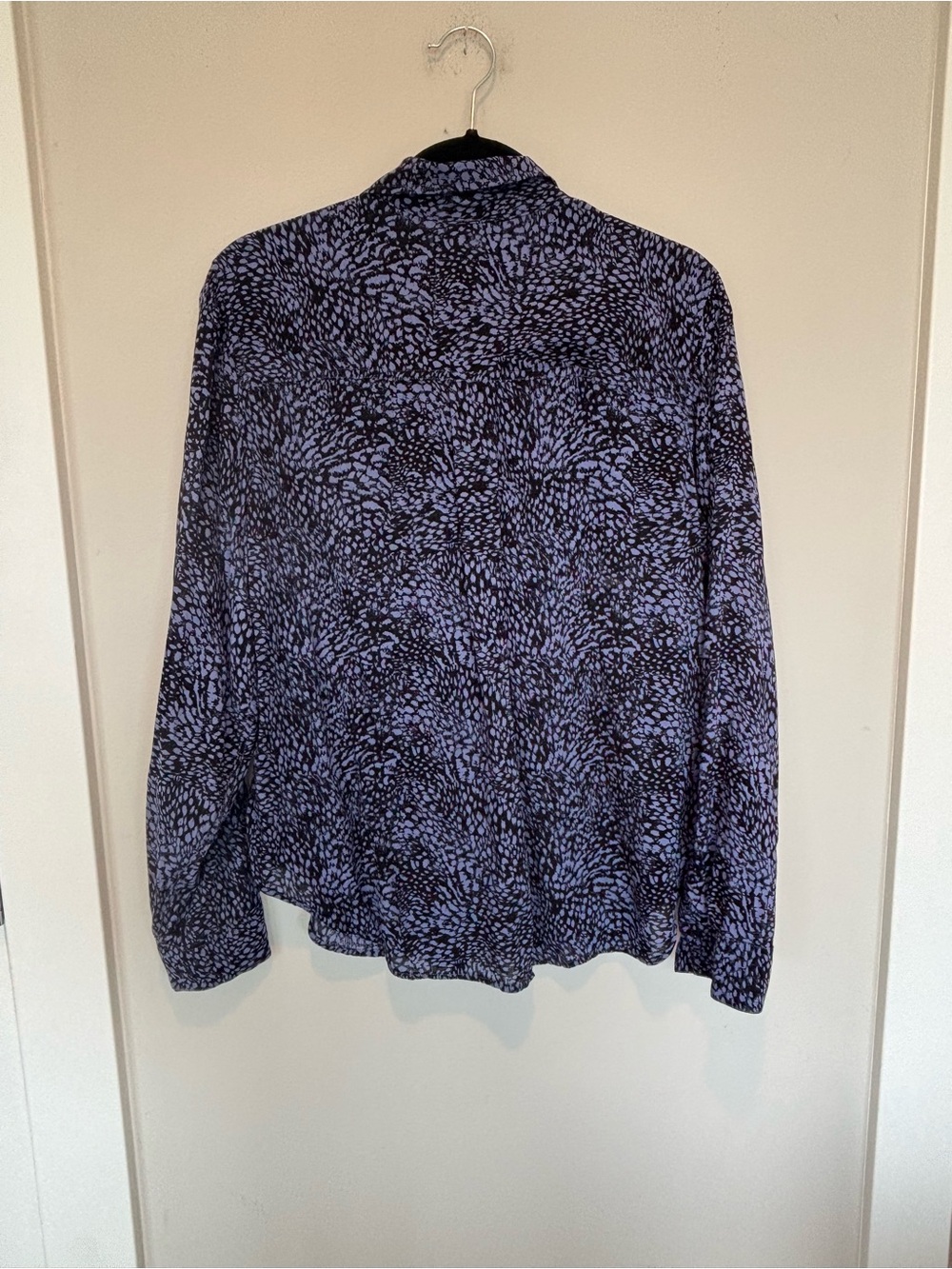 Rails Women's Blue and Black Abstract Button-Down Shirt - Picture 2 of 4